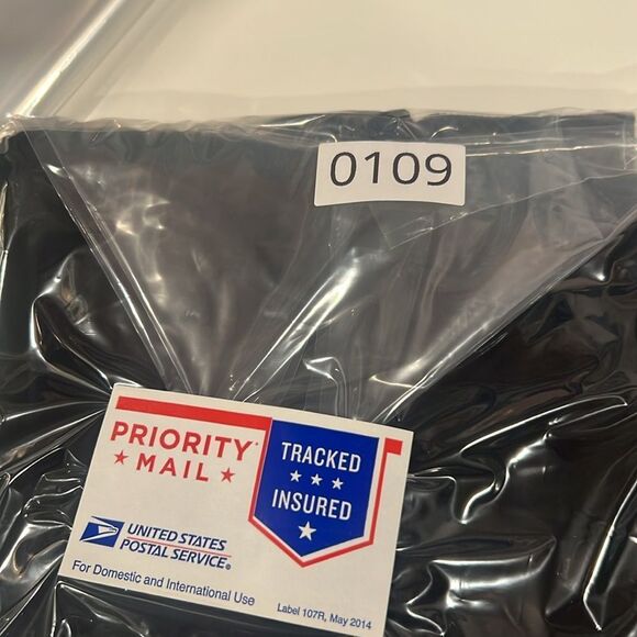 Lunya Pima cotton long sleeves crew neck top thumb holes - Picture 9 of 9